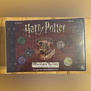 Warner Bros. Hogwarts Battle Card Game - Red and Gold